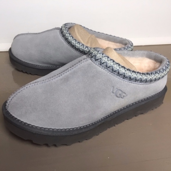 ugg seal color